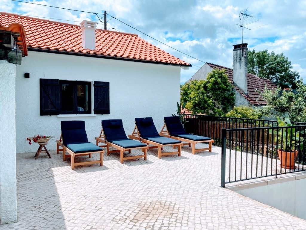 Casa dos Duques pool and garden