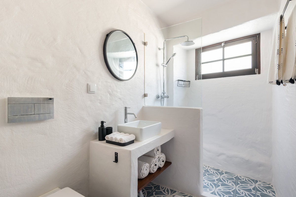 Master ensuite bedroom